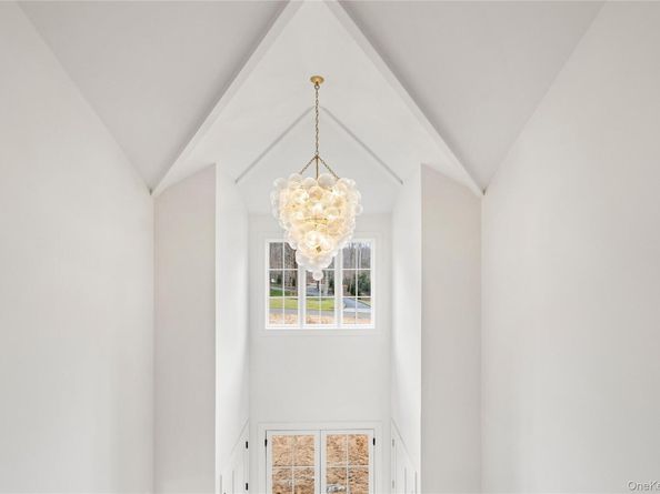 9 Wilderness Road, Nissequogue NY 11780