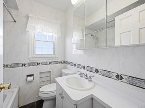 54 Aberdeen Road, New Hyde Park NY 11040