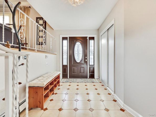 15 Lafayette Drive, Woodmere NY 11598