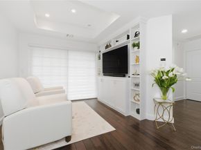 428 Trotting Lane 428, Westbury NY 11590