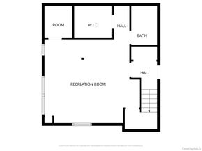 4 Manchester Drive, Bethpage NY 11714