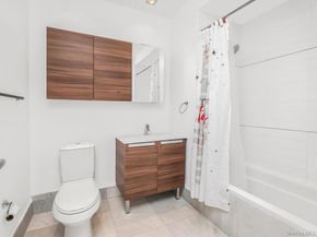 701 Ridge Hill Boulevard 11C, Yonkers NY 10710