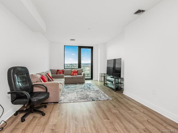 701 Ridge Hill Boulevard 11C, Yonkers NY 10710