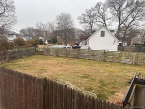 194 E Parkview Drive, Shirley NY 11967