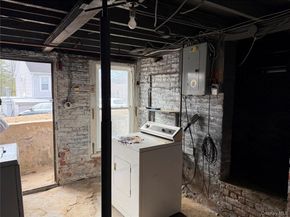 8 Maple Avenue, Tarrytown NY 10591