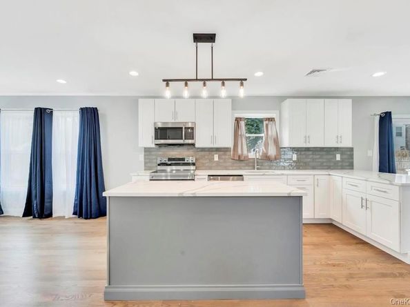 42 Volta Drive, Deer Park NY 11729