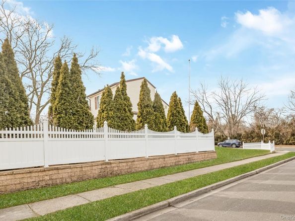 49 Amherst Drive, Massapequa NY 11758