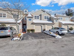 202 Carriage Lane, Plainview NY 11803