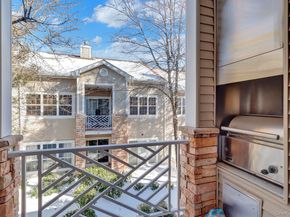 202 Carriage Lane, Plainview NY 11803