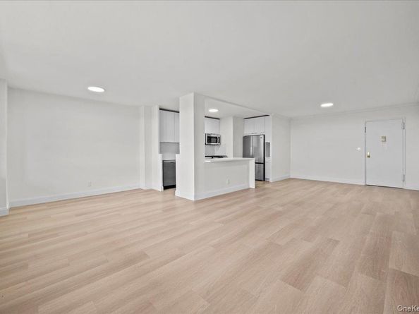 5700 Arlington Avenue 22G, Bronx NY 10471