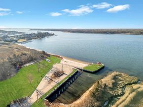 20 Tulip Court, Moriches NY 11955