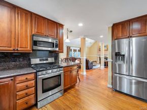 20 Tulip Court, Moriches NY 11955