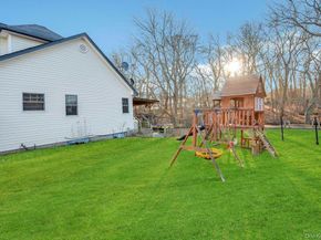 20 Tulip Court, Moriches NY 11955