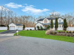 20 Tulip Court, Moriches NY 11955