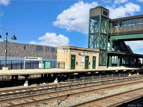 6 DeHaven Drive 1E, Yonkers NY 10703