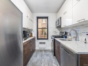 84-01 Main Street 527, Briarwood NY 11435