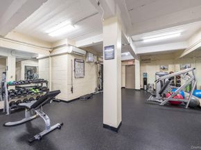 84-01 Main Street 527, Briarwood NY 11435