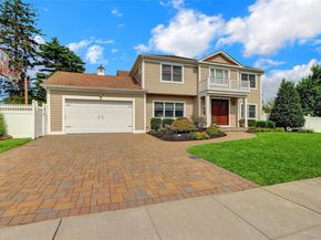 4 Middle Lane, Jericho NY 11753