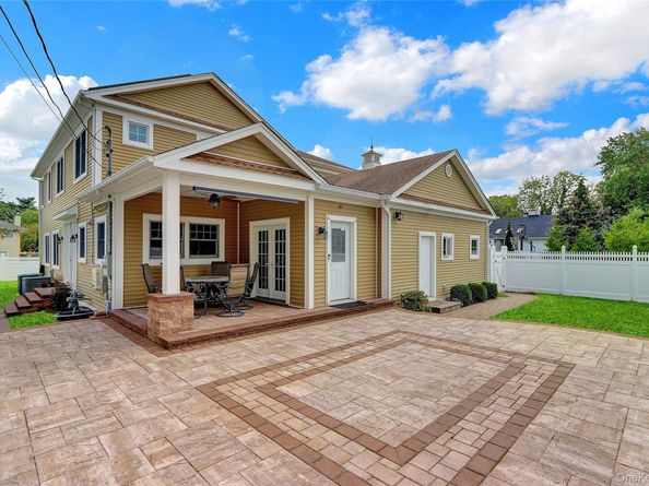 4 Middle Lane, Jericho NY 11753