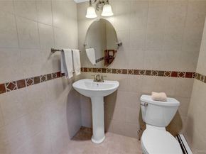 4 Middle Lane, Jericho NY 11753
