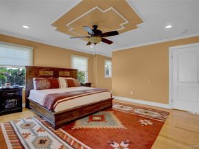 4 Middle Lane, Jericho NY 11753