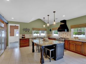 4 Middle Lane, Jericho NY 11753