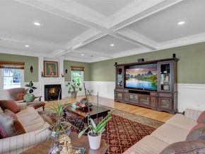 4 Middle Lane, Jericho NY 11753