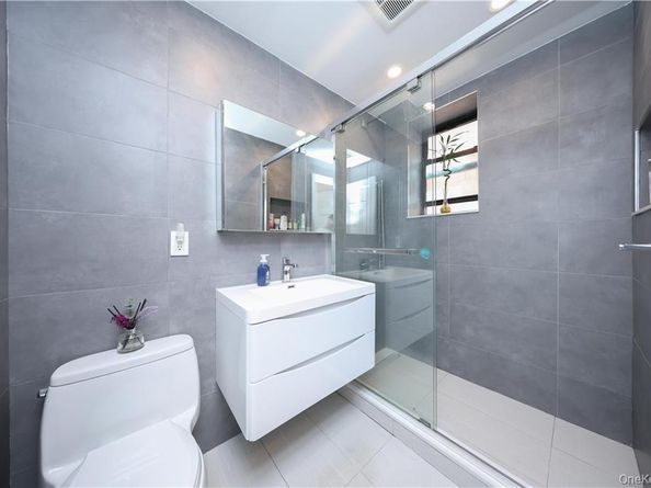 1520 W 10th Street 2B, Brooklyn NY 11204
