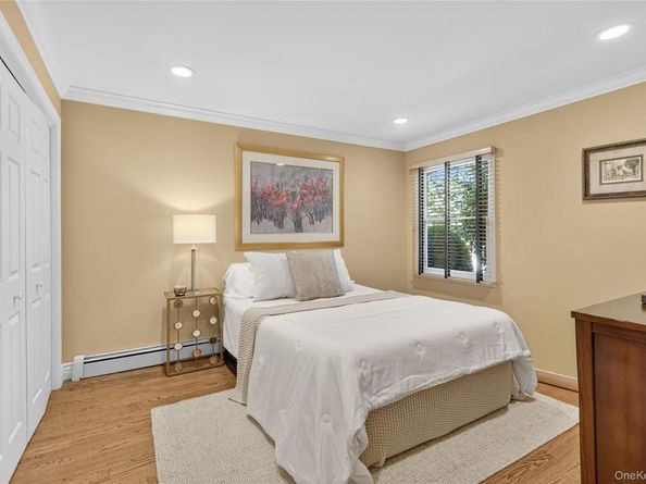 15 Bonnie Drive, Northport NY 11768