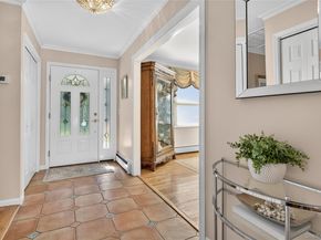 15 Bonnie Drive, Northport NY 11768