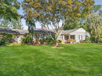 15 Bonnie Drive