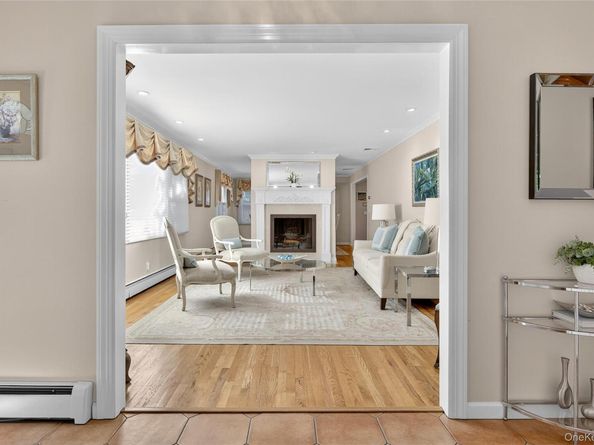 15 Bonnie Drive, Northport NY 11768