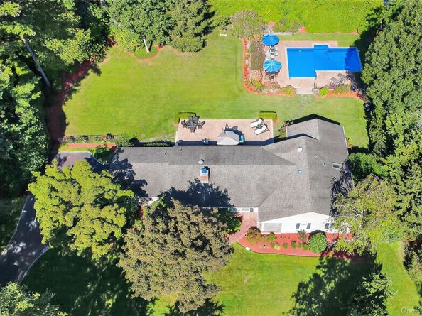 15 Bonnie Drive, Northport NY 11768
