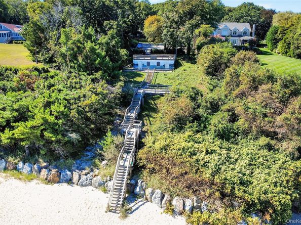 15 Bonnie Drive, Northport NY 11768