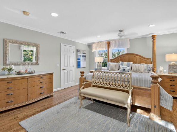 15 Bonnie Drive, Northport NY 11768