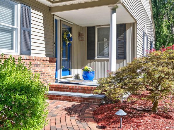 15 Bonnie Drive, Northport NY 11768
