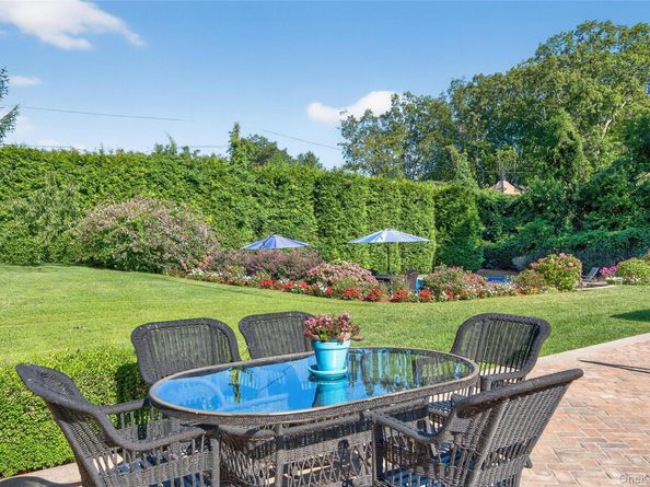15 Bonnie Drive, Northport NY 11768