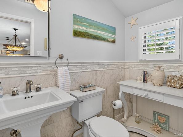 15 Bonnie Drive, Northport NY 11768