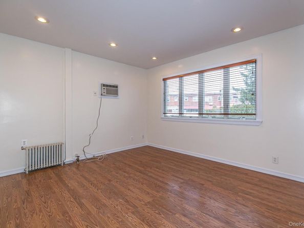 4620 190th Street, Flushing NY 11358