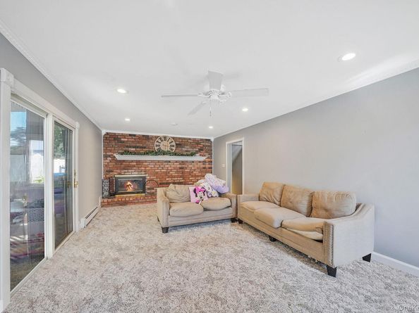 98 Fifty Acre Road S, Smithtown NY 11787