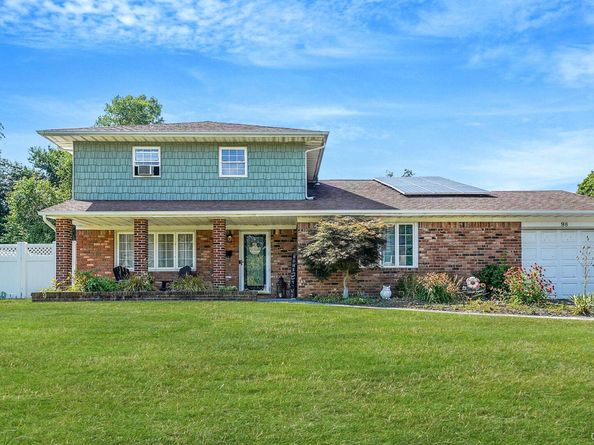 98 Fifty Acre Road S, Smithtown NY 11787