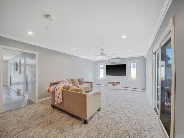98 Fifty Acre Road S, Smithtown NY 11787