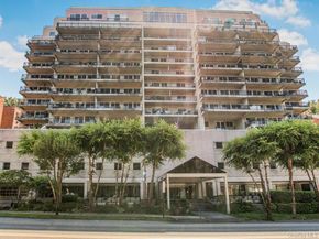 1020 Warburton Avenue 8F, Yonkers NY 10701