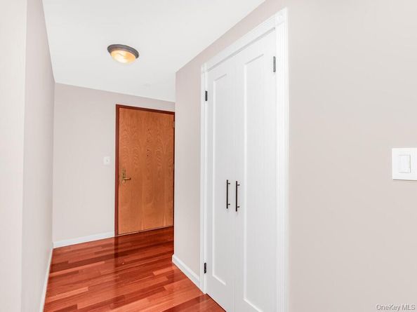 1020 Warburton Avenue 8F, Yonkers NY 10701