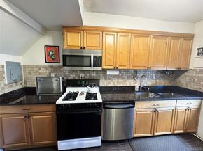 28-11 Ditmars Boulevard, Astoria NY 11105