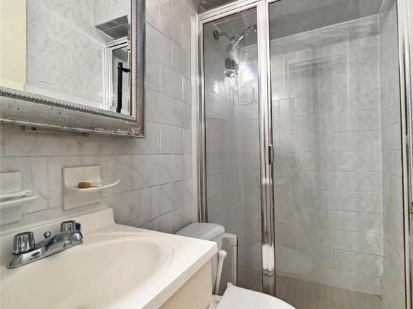 28-11 Ditmars Boulevard, Astoria NY 11105