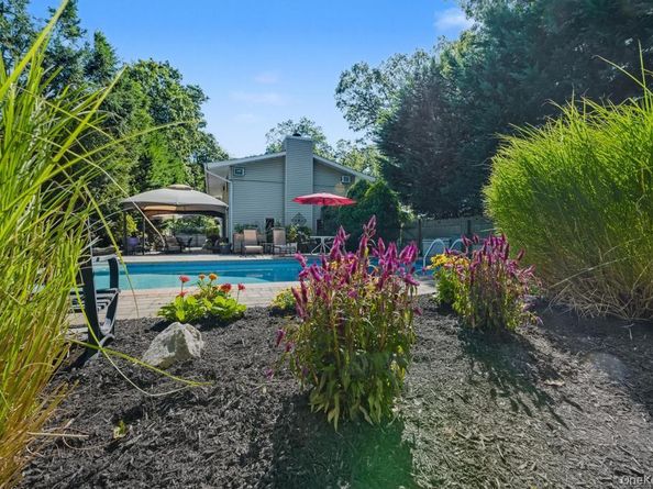 1 Deepdale Drive, Commack NY 11725