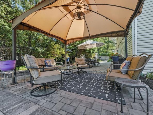 1 Deepdale Drive, Commack NY 11725