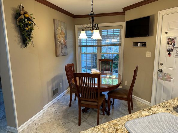 185 Colony Drive N, Holbrook NY 11741