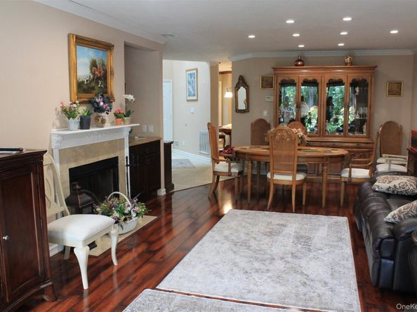185 Colony Drive N, Holbrook NY 11741